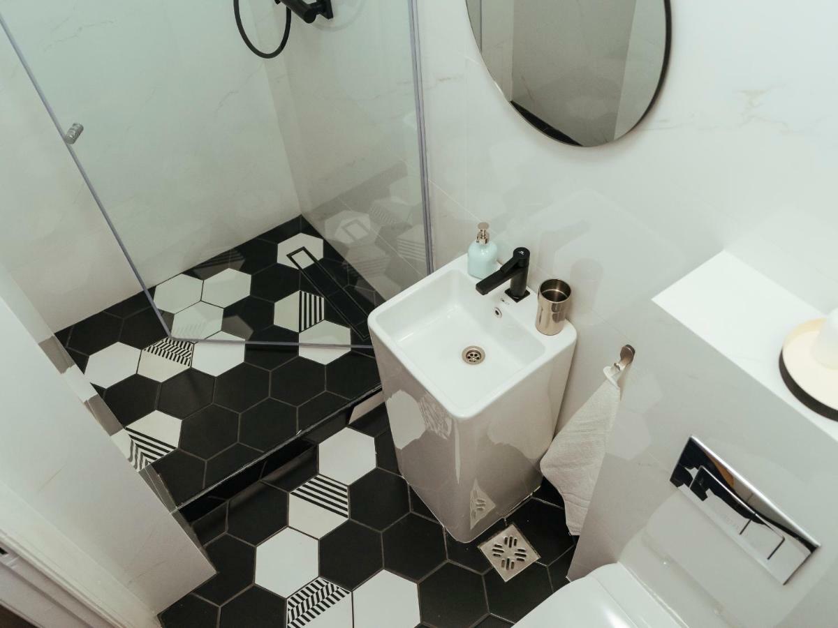 Alba Apartment On Calea Victoriei Bucharest Luaran gambar
